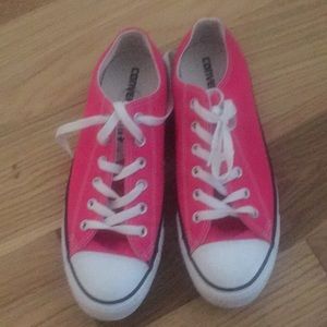 Pink converse